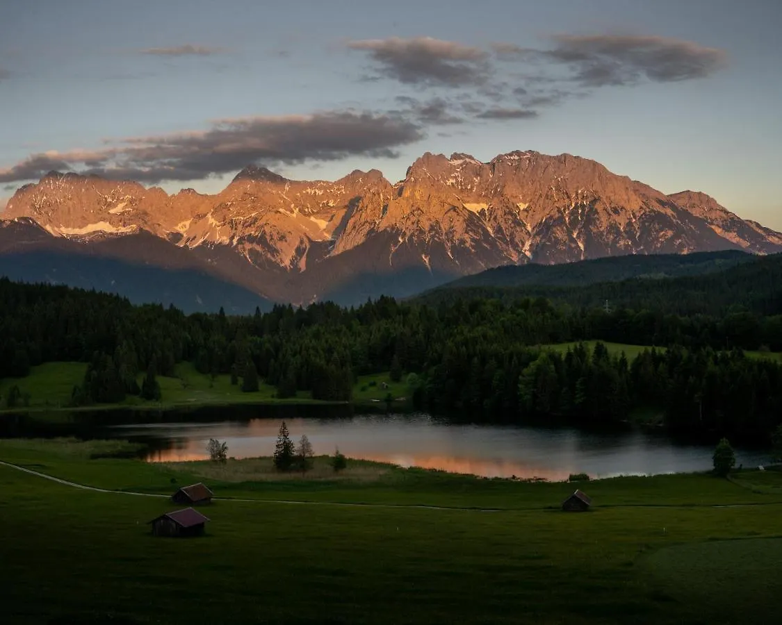 Das Bergquartier - Ferienwohnung Krottenkopf Oberau  0*, Oberau (Garmisch-Partenkirchen)